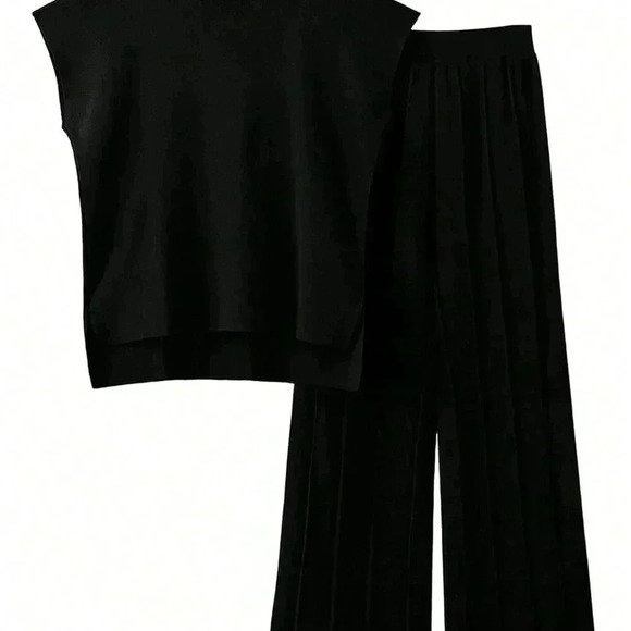 Black Casual Women's Solid Color Round Neck Sweater Vest & Knitted Wide Leg Pant - Picture 1 of 6